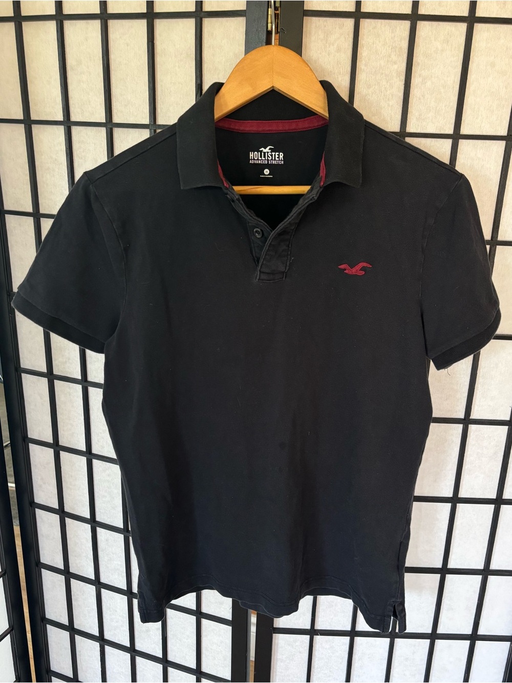 Hollister Men's Black Polo with Maroon Logo
